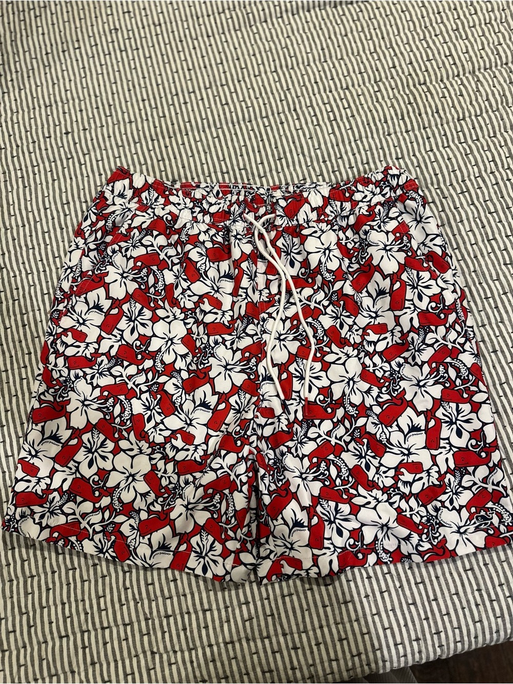 Vineyard Vines Target collab Red & White Floral Swim Bermudas